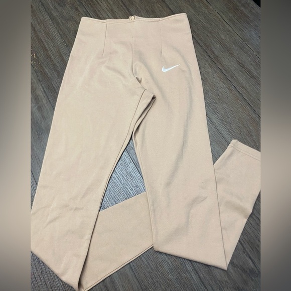 Nike embroidered-swoosh detail leggings pleated front size small - Picture 1 of 5